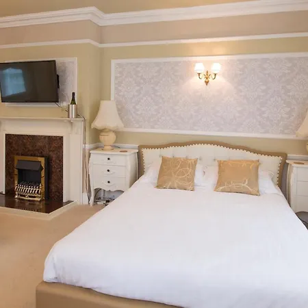Rydal Lodge *